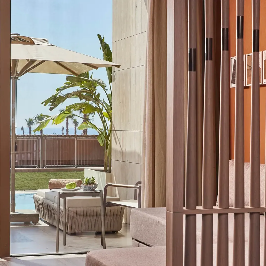 Infinity Swim-Up Oda