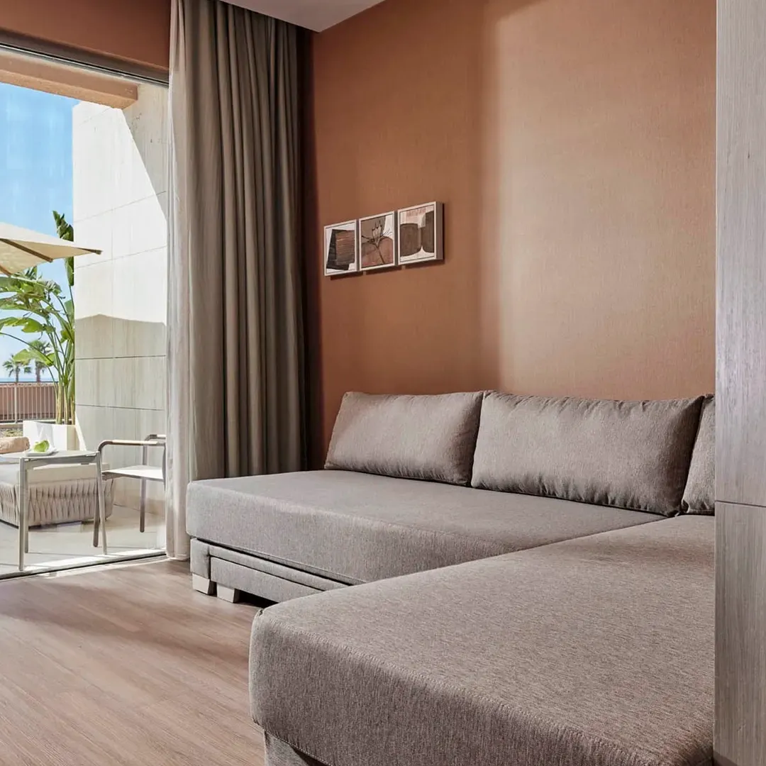 Infinity Swim-Up Oda