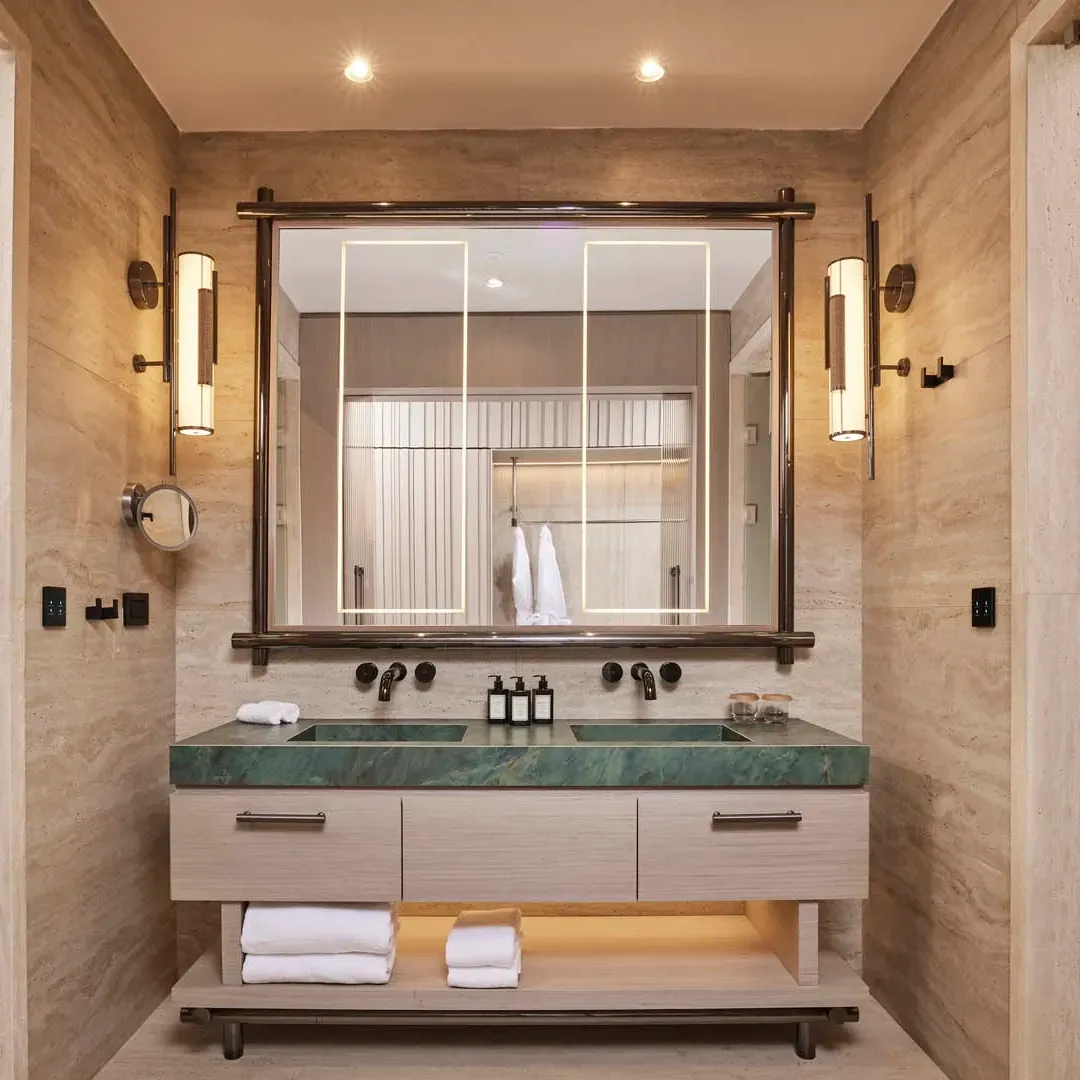 Infinity Swim-Up Oda