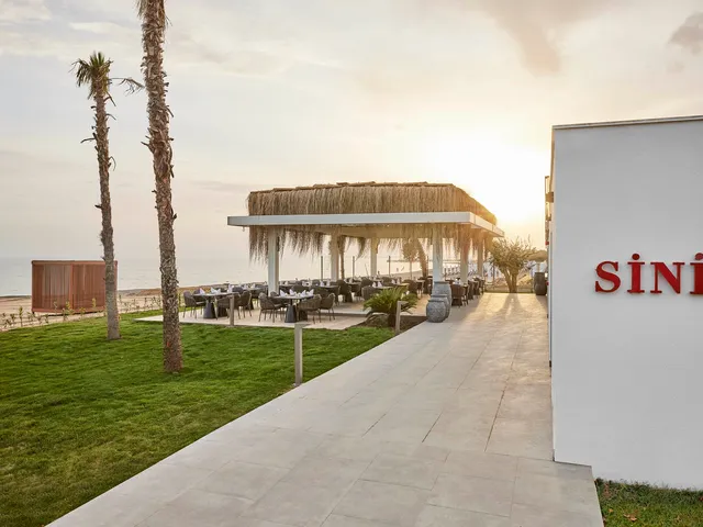 A'la Carte Sini Restaurant 2