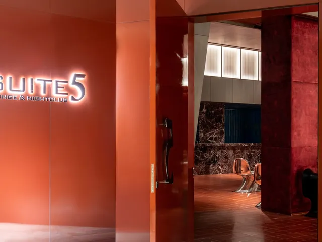 Suite 5 Night Club 5