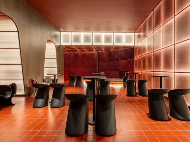 Suite 5 Night Club 3
