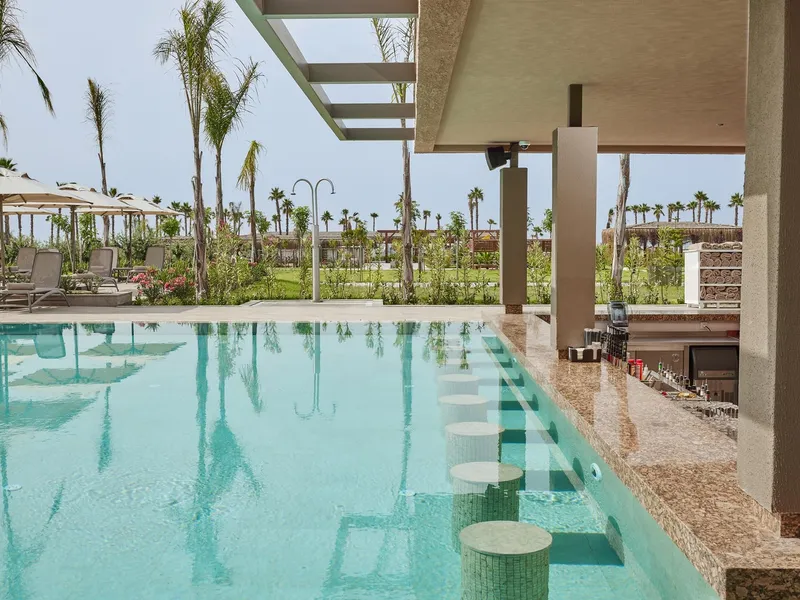 https://cdn.woxxtech.com/lussosorgun_com/sip-dip-bar-lussohotels-004-1774439711978.jpg