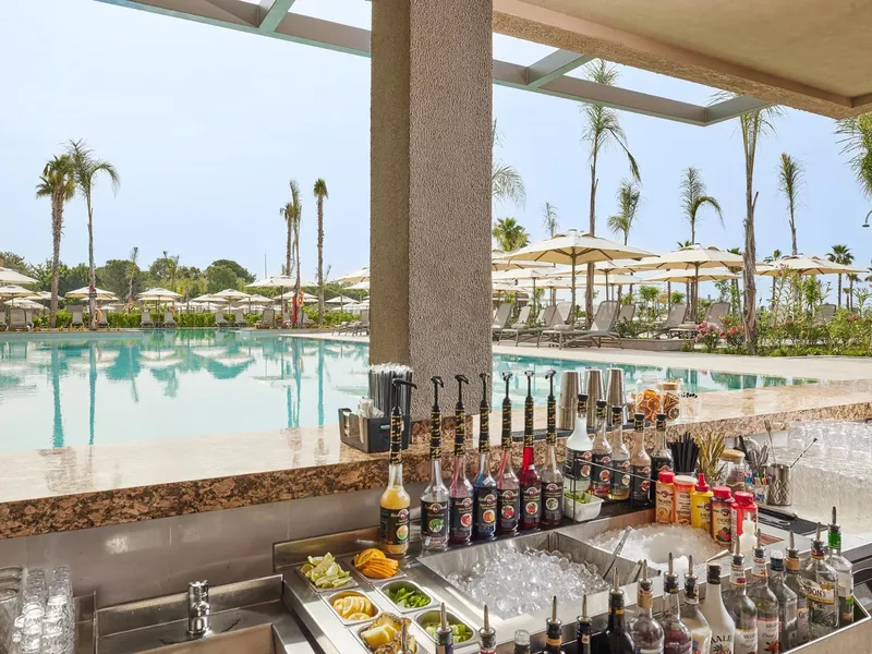 https://cdn.woxxtech.com/lussosorgun_com/sip-dip-bar-lussohotels-006-1774439708534.jpg