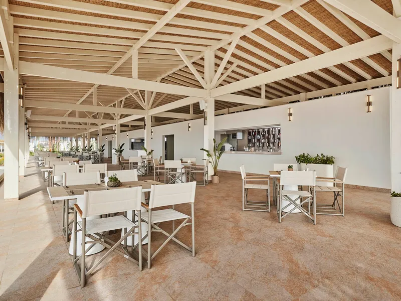 https://cdn.woxxtech.com/lussosorgun_com/sole-beach-club-lussohotel-02-1774439930205.jpg