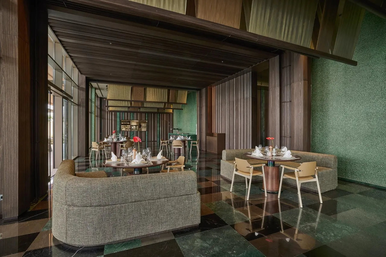 DIVO LOUNGE